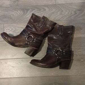 Frye Carmen brown heeled harness boots in size 8.5